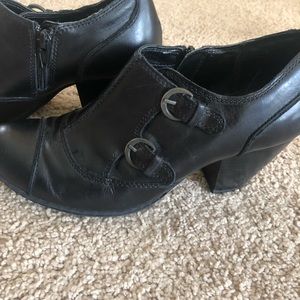 B.oc. booties with zipper